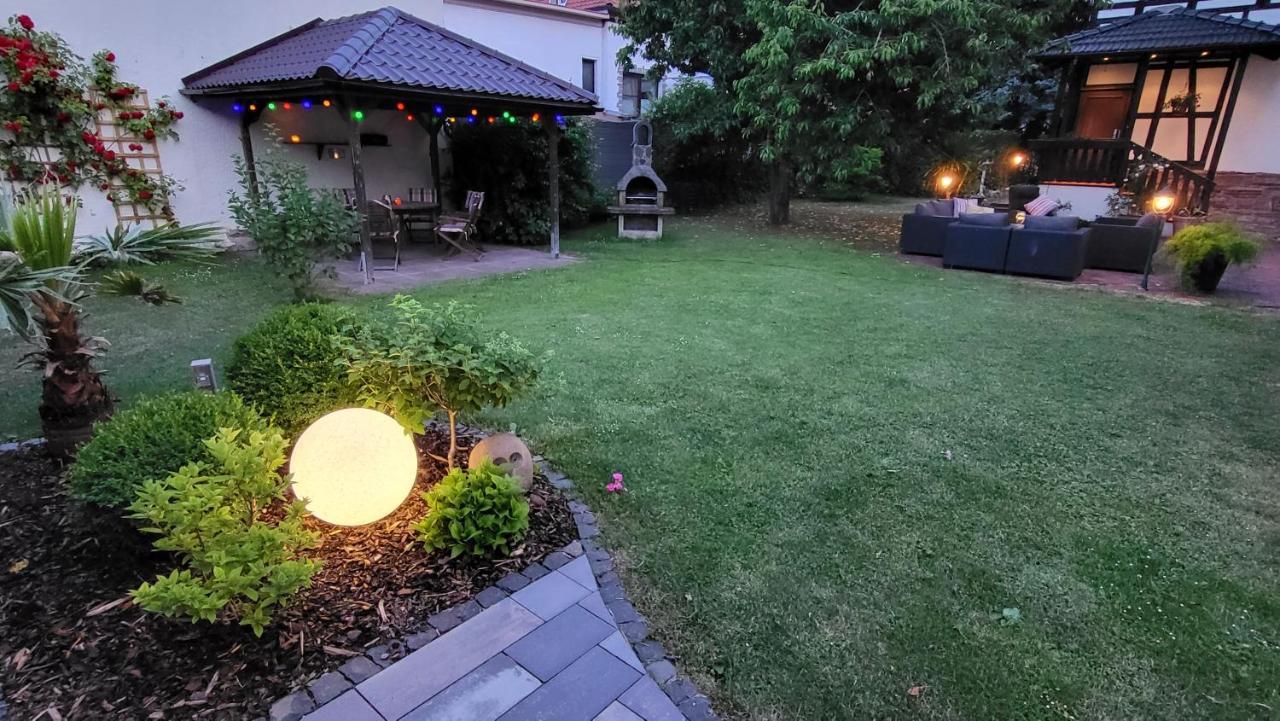 Apartments Am Saalebogen Mit Gartenterrasse, Grillkamin, Freie Parkplaetze Rudolstadt Extérieur photo